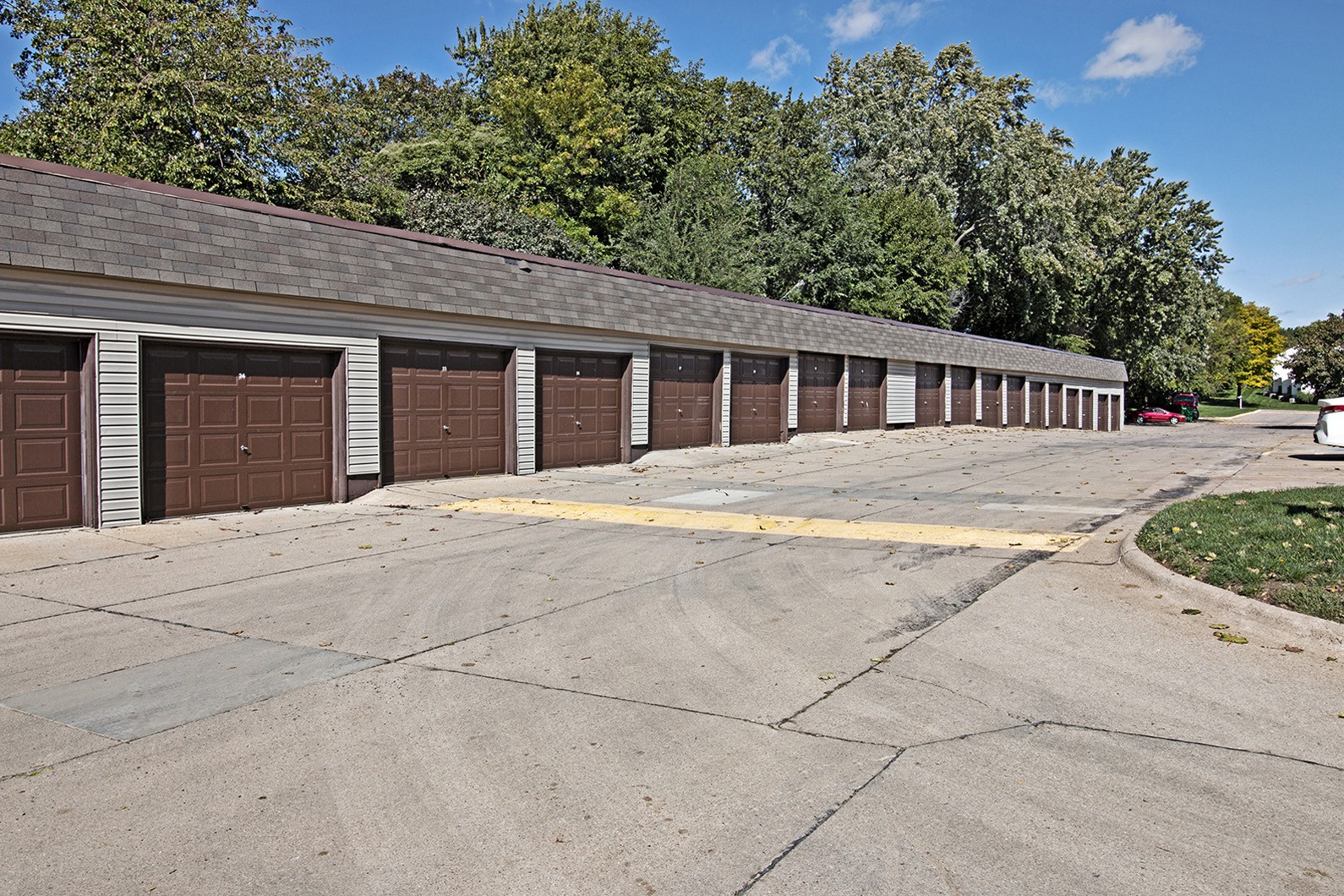 Fairway Apartments, Omaha (see pics & AVAIL)