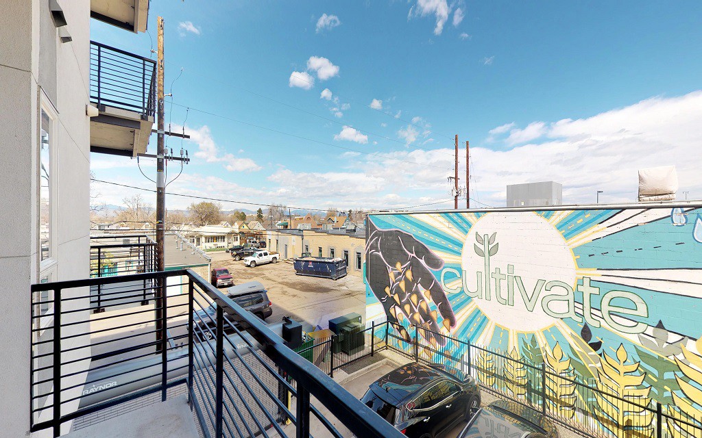Wash Park Station, Denver (see pics & AVAIL)