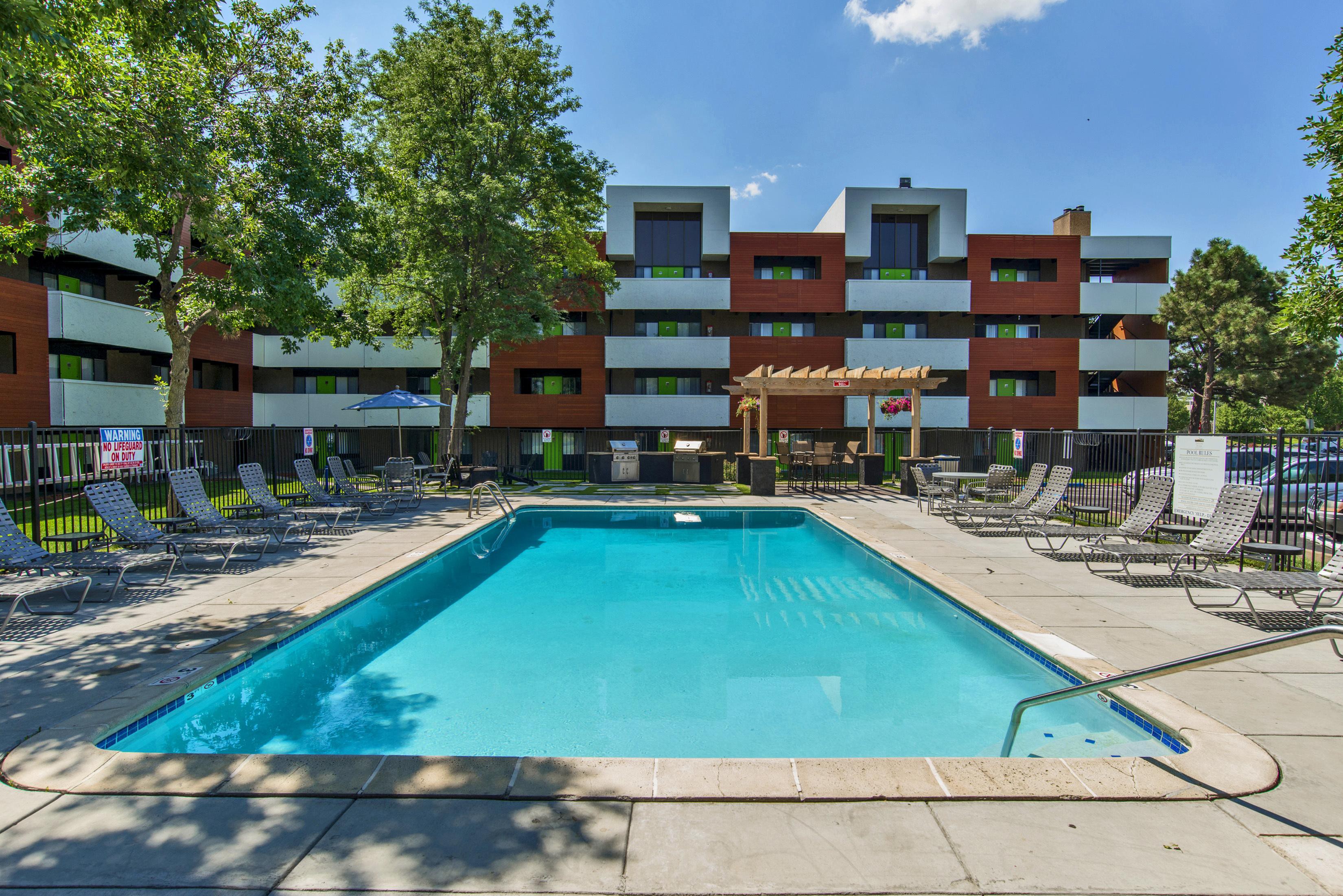 Skyline View, Aurora (see pics & AVAIL)