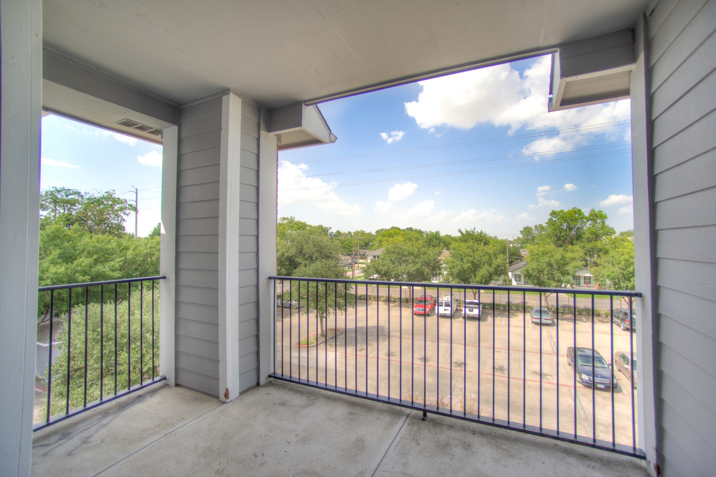 Plaza De Magnolia, Houston (see pics & AVAIL)