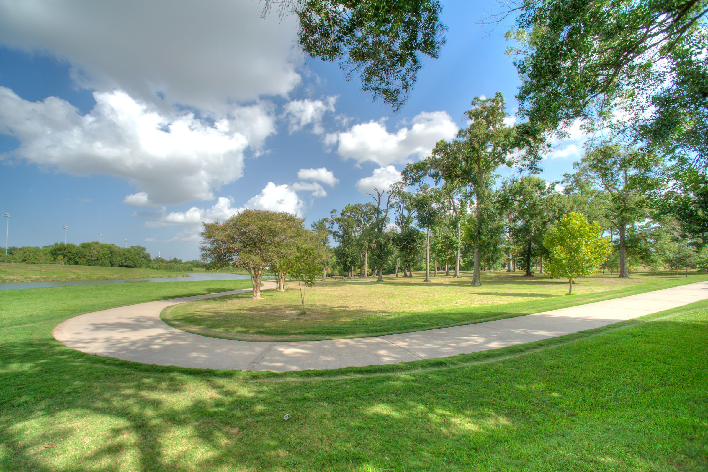 Plaza De Magnolia, Houston (see pics & AVAIL)