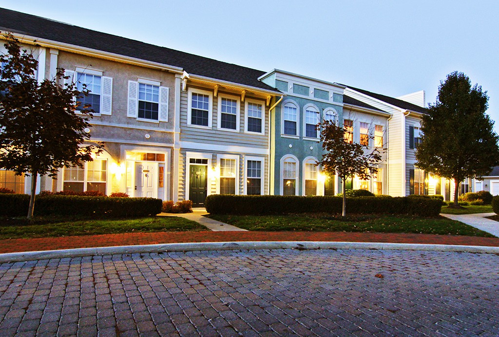 Orleans, Columbus (see pics & AVAIL)
