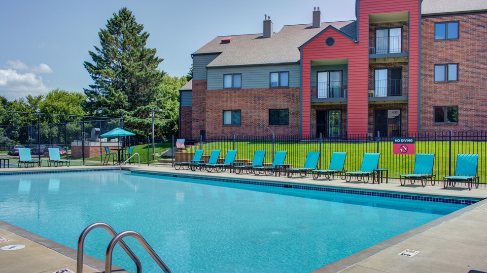 Arrive, Eden Prairie (see pics & AVAIL)