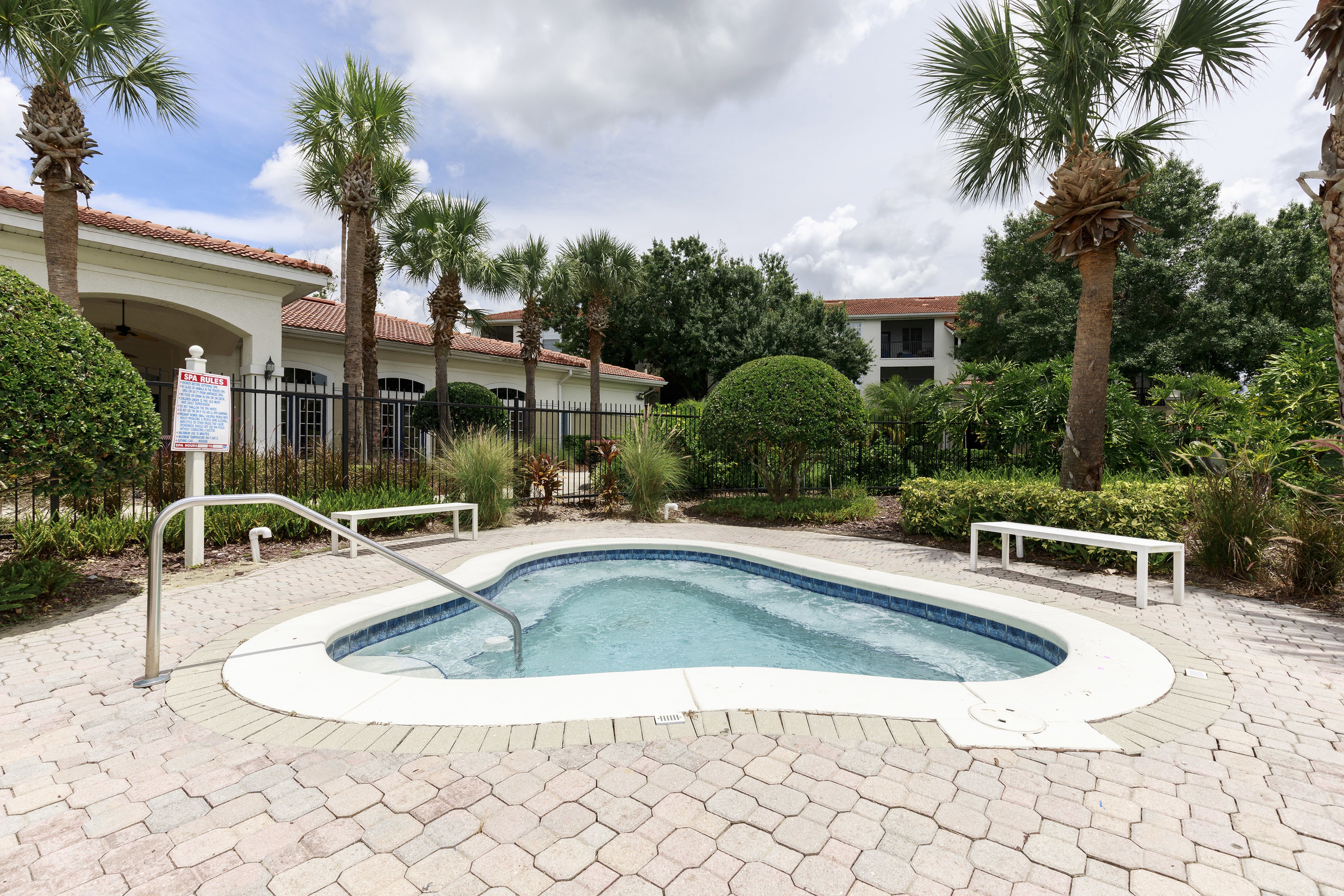 Harbortown Luxury Apartments, Orlando (see pics & AVAIL)