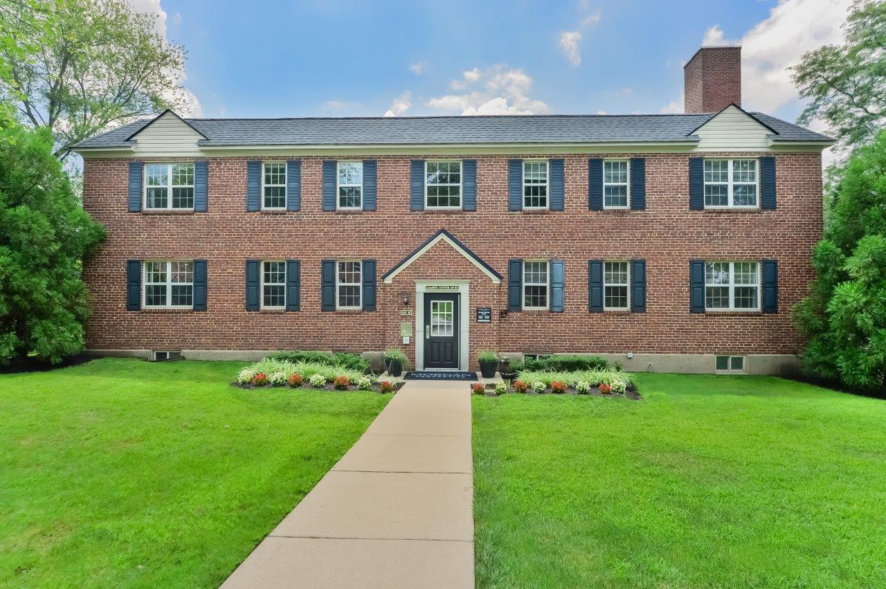 The Villas at Bryn Mawr Apartment Homes, Bryn Mawr (see pics & AVAIL)
