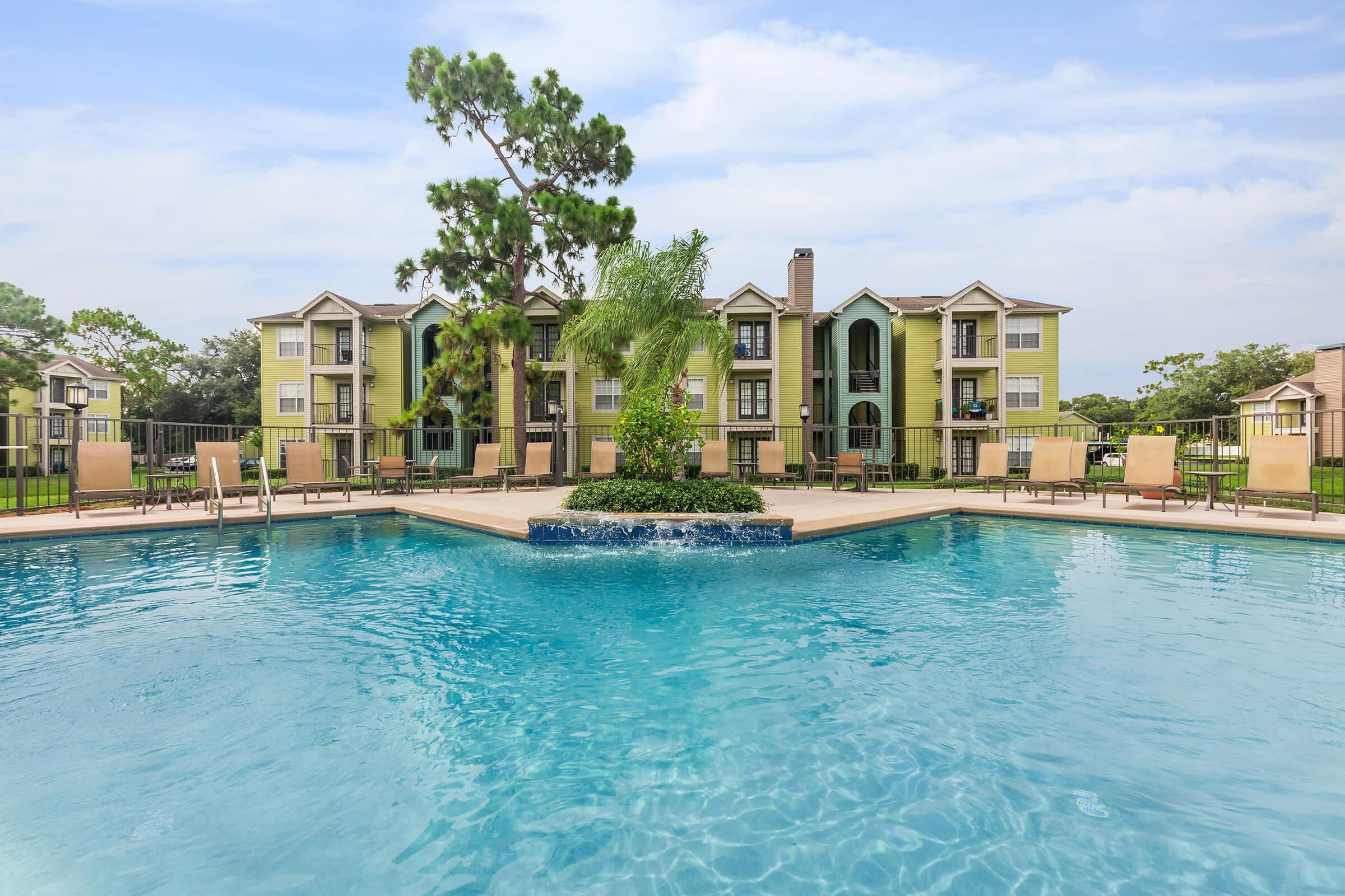 1020 at Winter Springs, Winter Springs (see pics & AVAIL)