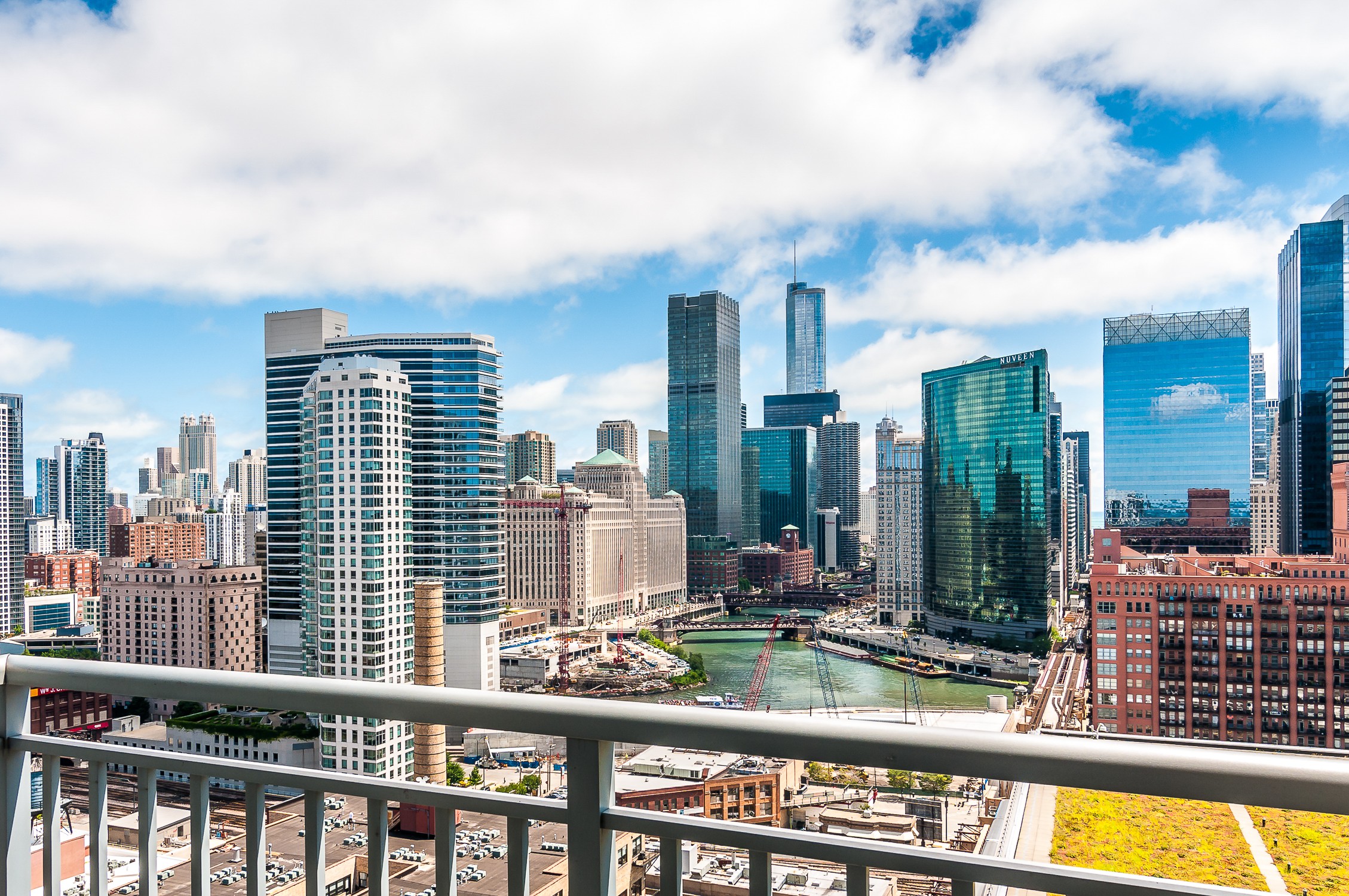 Cityfront Place, Chicago (see pics & AVAIL)