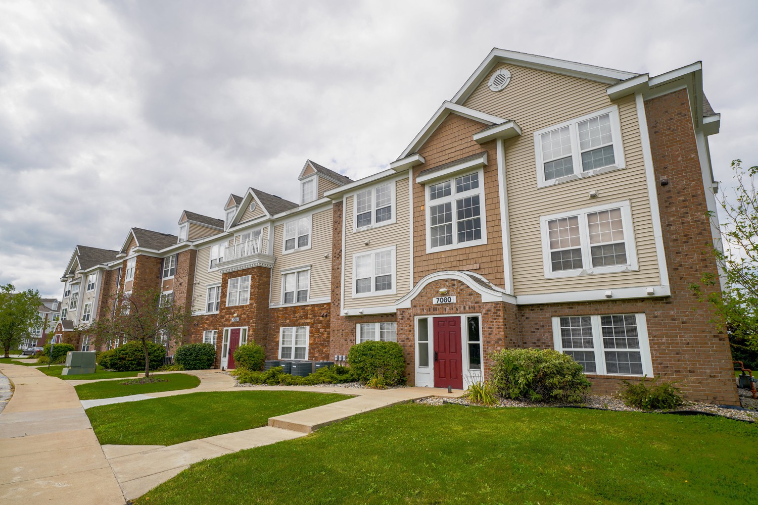 Tracy Creek Apartments, Perrysburg (see pics & AVAIL)