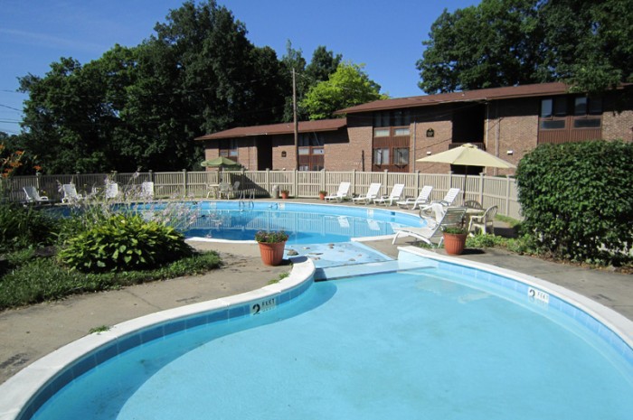 Maplewood Garden, Syracuse (see pics & AVAIL)