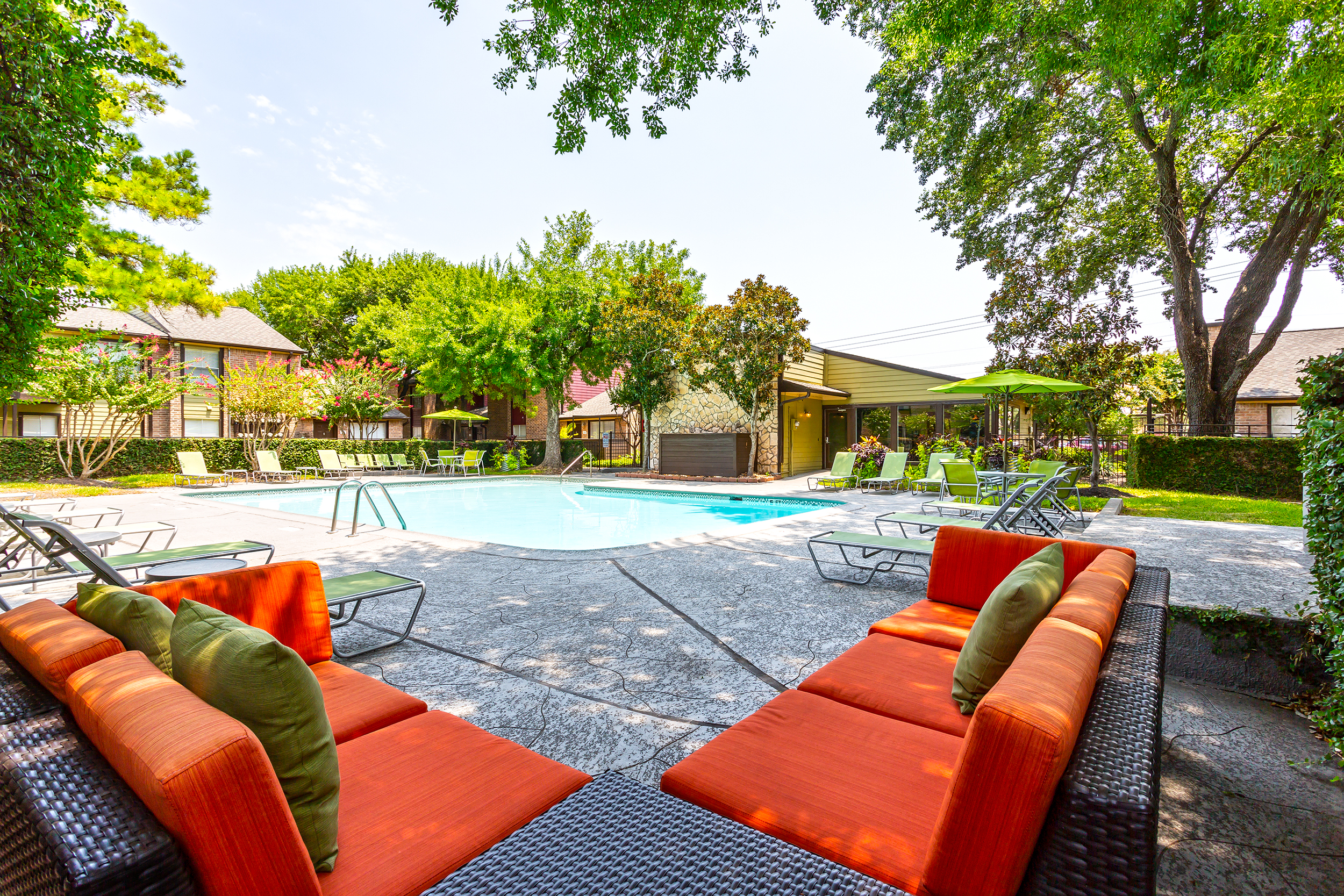 The Edison, Houston (see reviews, pics & AVAIL)