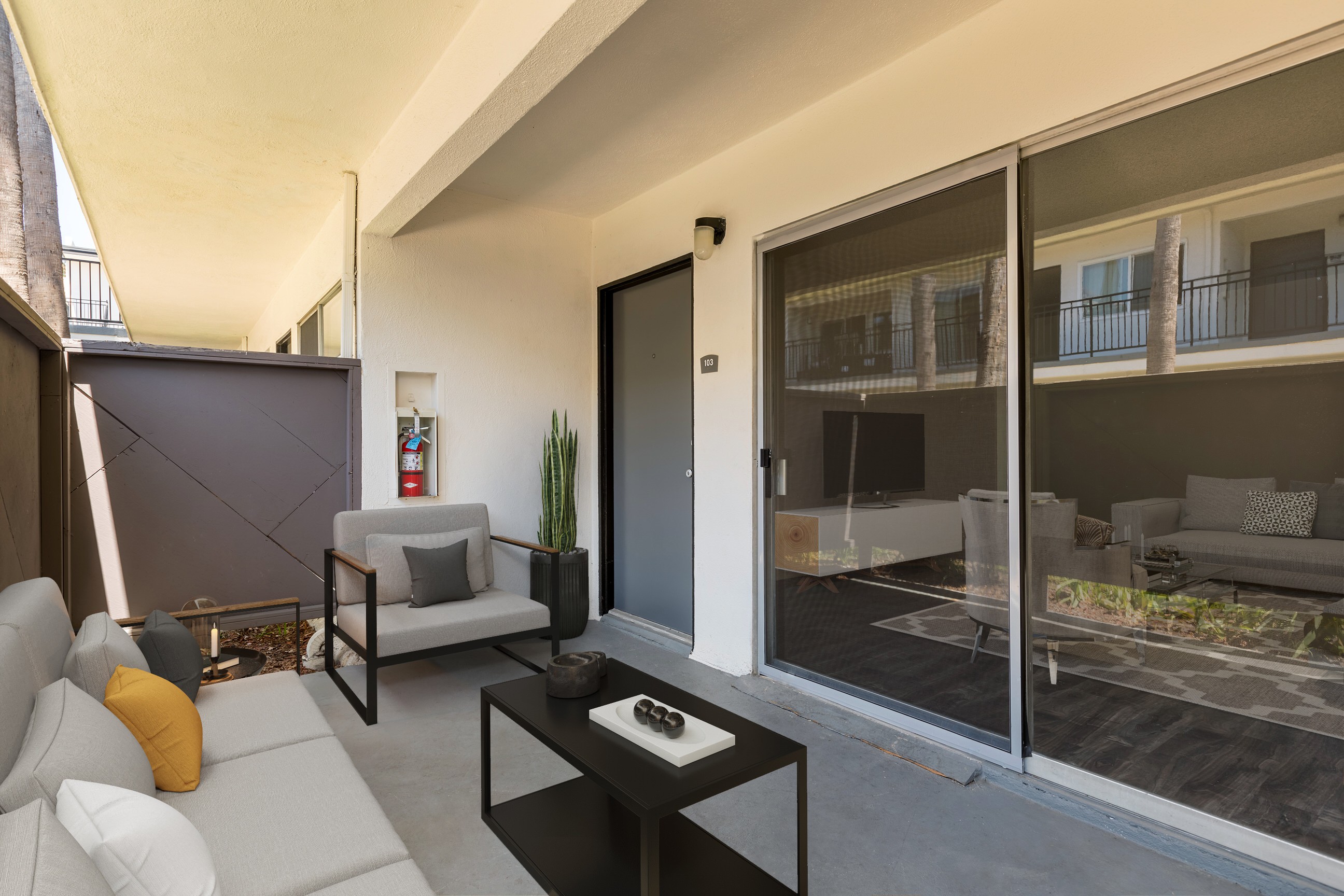 Pacific Rose Apartments, Los Angeles (see pics & AVAIL)