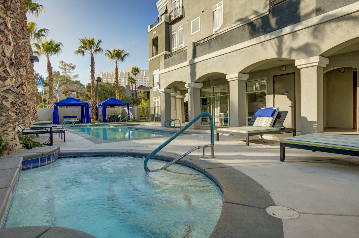 The Onyx, Paradise (see reviews, pics & AVAIL)