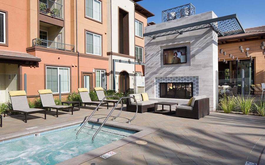 Avalon Vista, Vista (see pics & AVAIL)