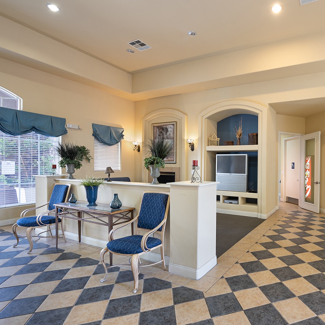 Whittell Pointe Apartments, Reno (see reviews, pics & AVAIL)