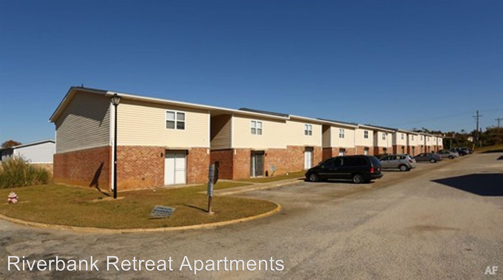 Riverbanks Retreat, West Columbia (see pics & AVAIL)