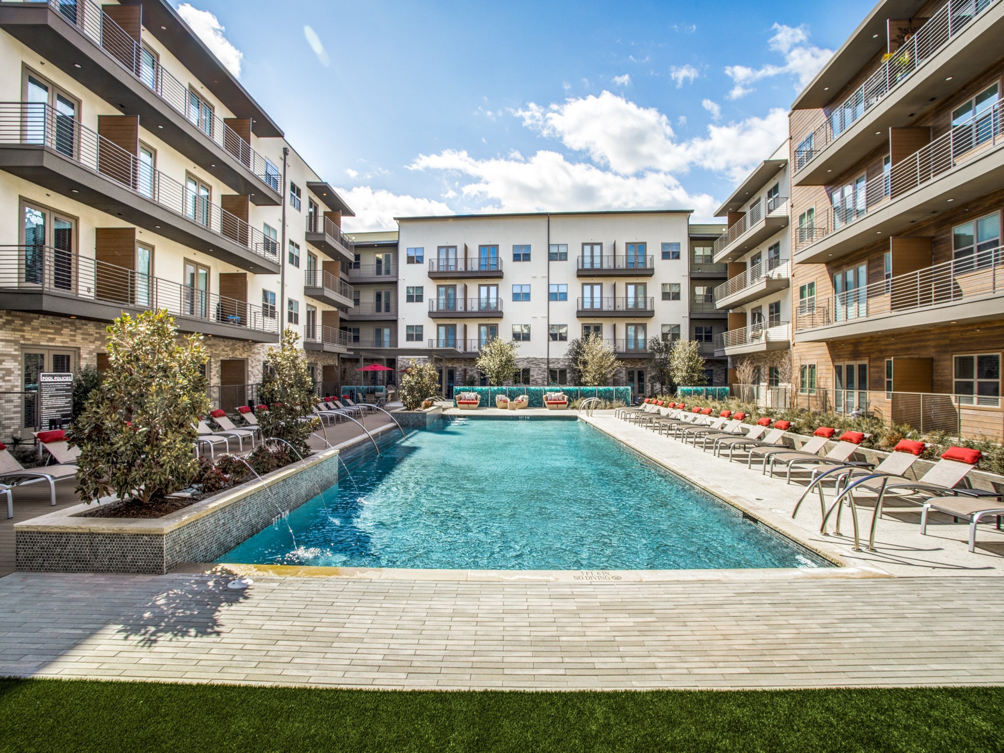 Aura Bluffview, Dallas (see pics & AVAIL)