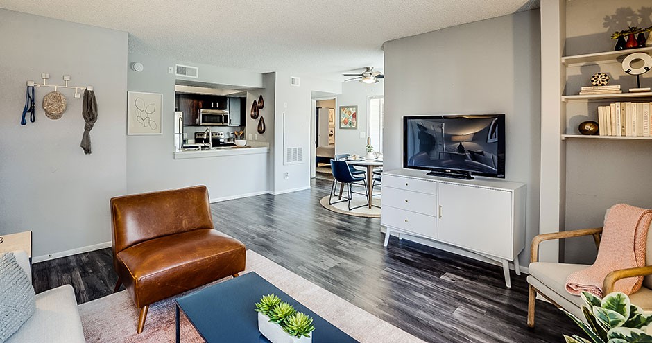 Bella Solara Apartments, Las Vegas (see pics & AVAIL)