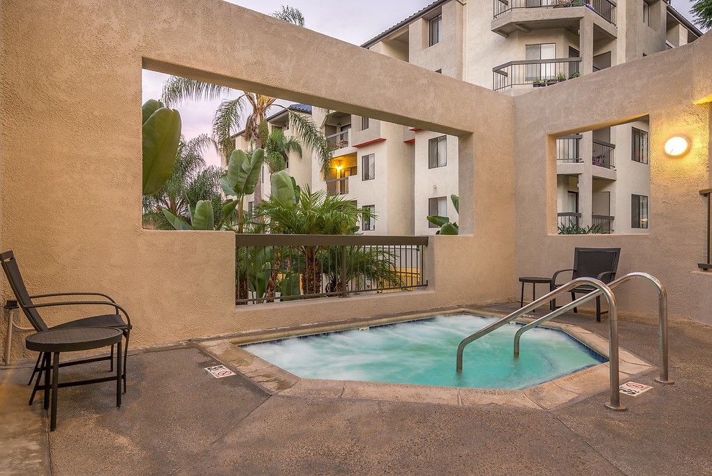 Marbrisa, Long Beach (see pics & AVAIL)