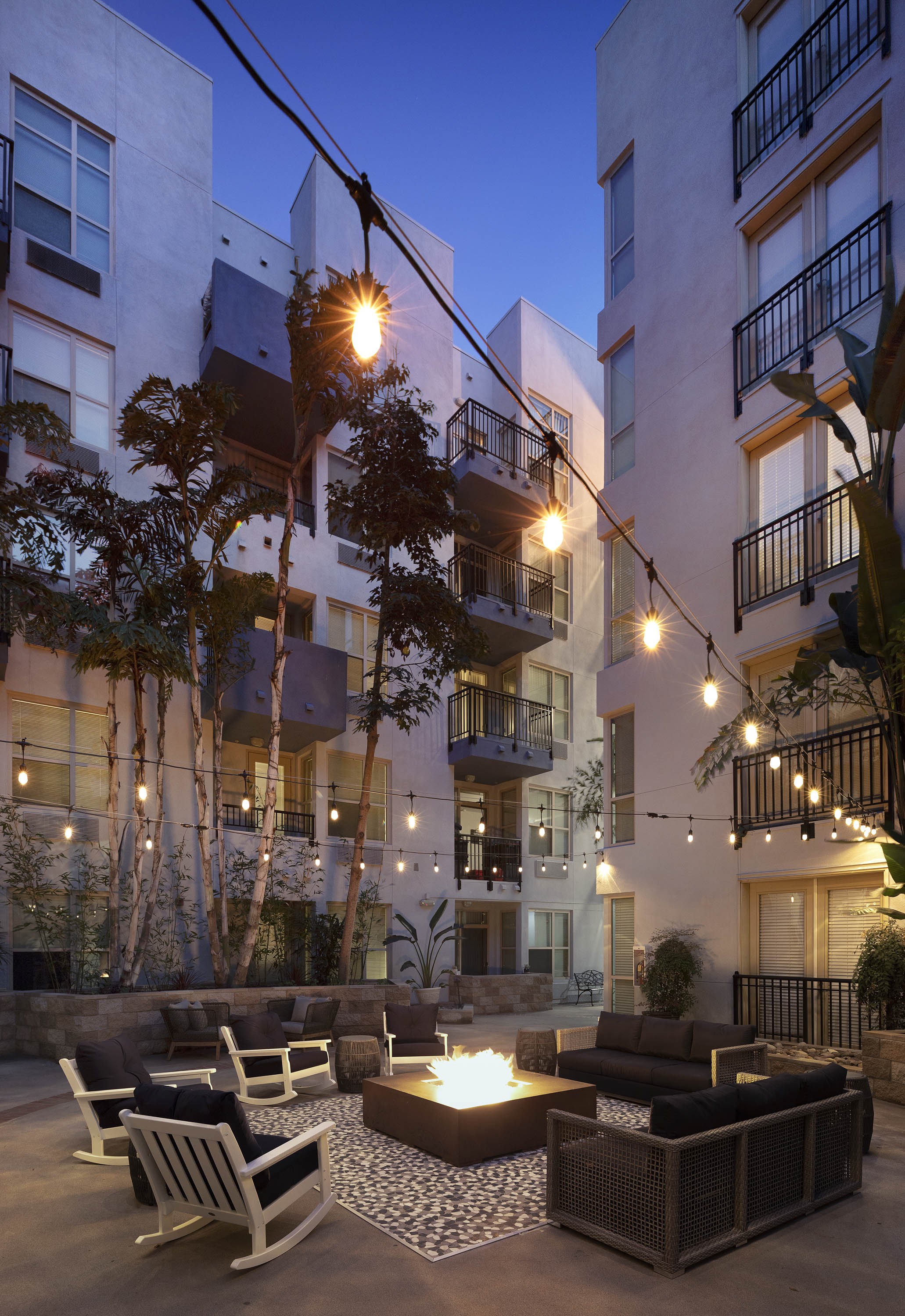 Entrada Apartments, San Diego (see pics & AVAIL)