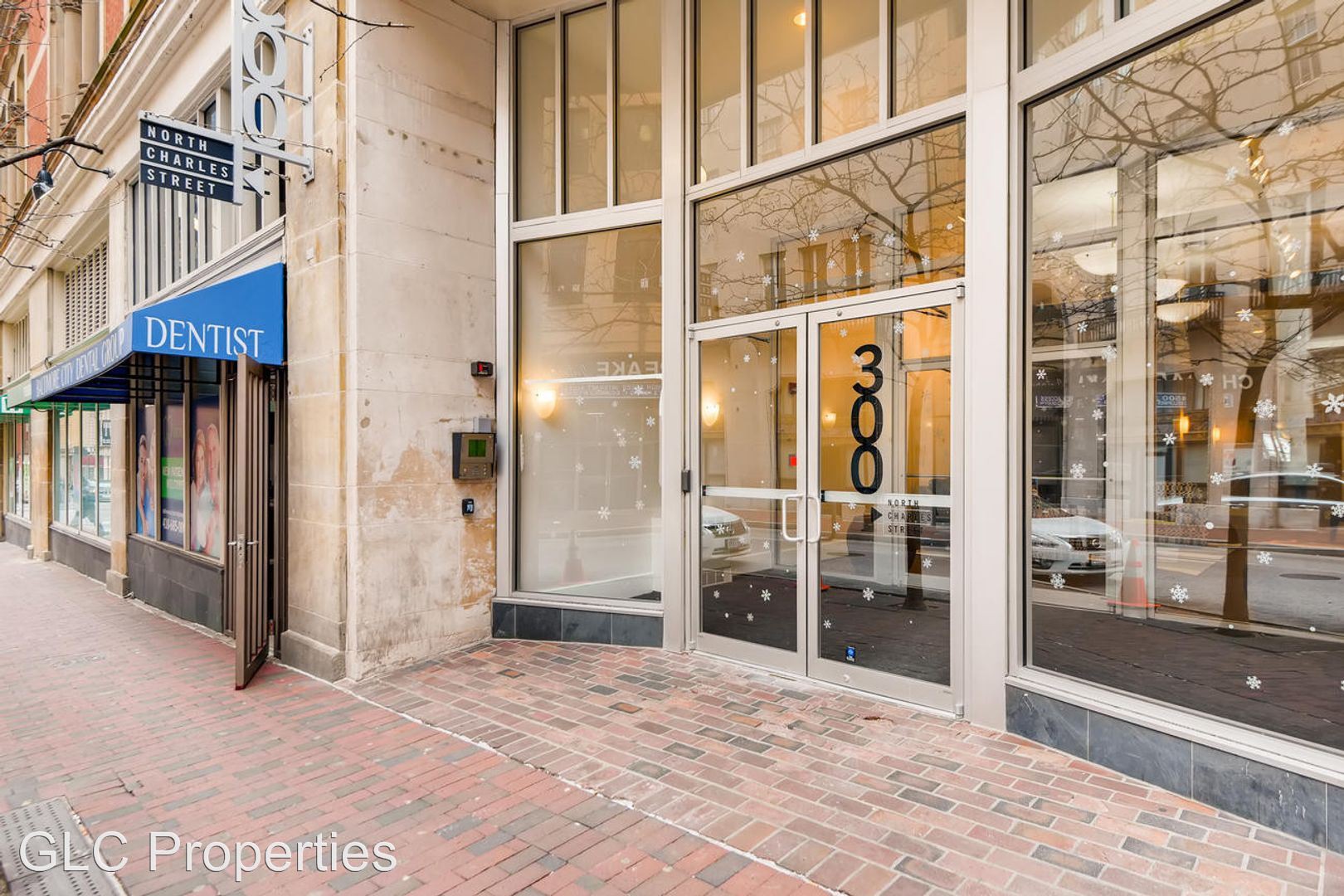 300 N Charles St, Baltimore (see pics & AVAIL)