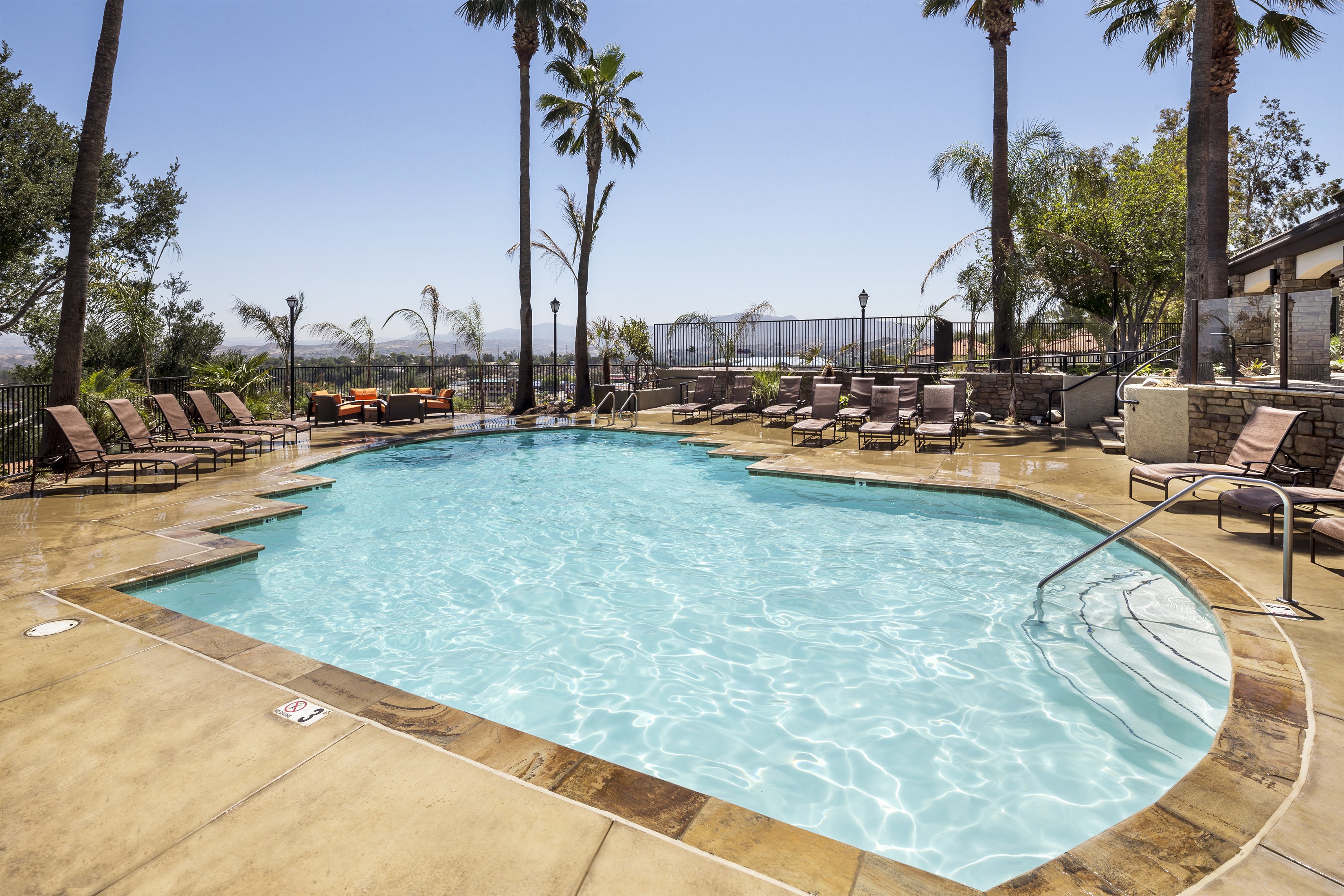 IMT Stevenson Ranch, Stevenson Ranch (see pics & AVAIL)