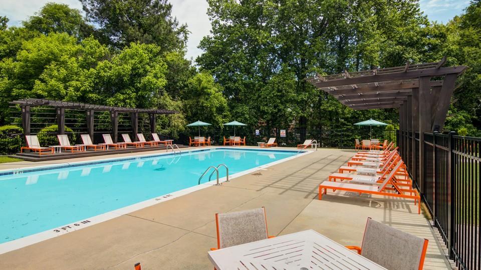 Ansley Place, Sandy Springs (see pics & AVAIL)