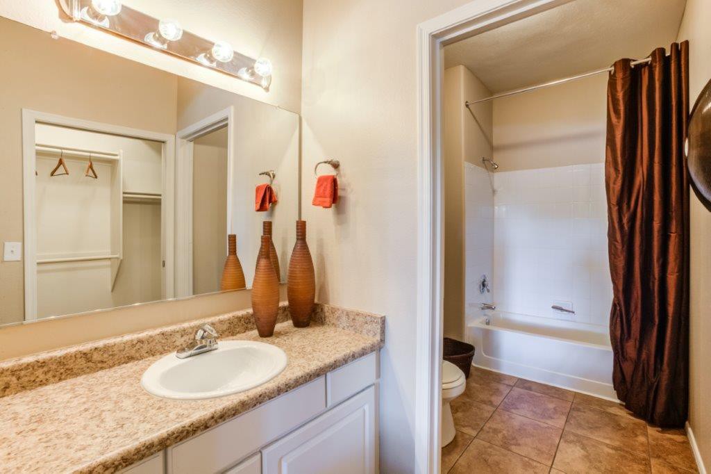 Finisterra Apartment Homes, Tempe (see pics & AVAIL)