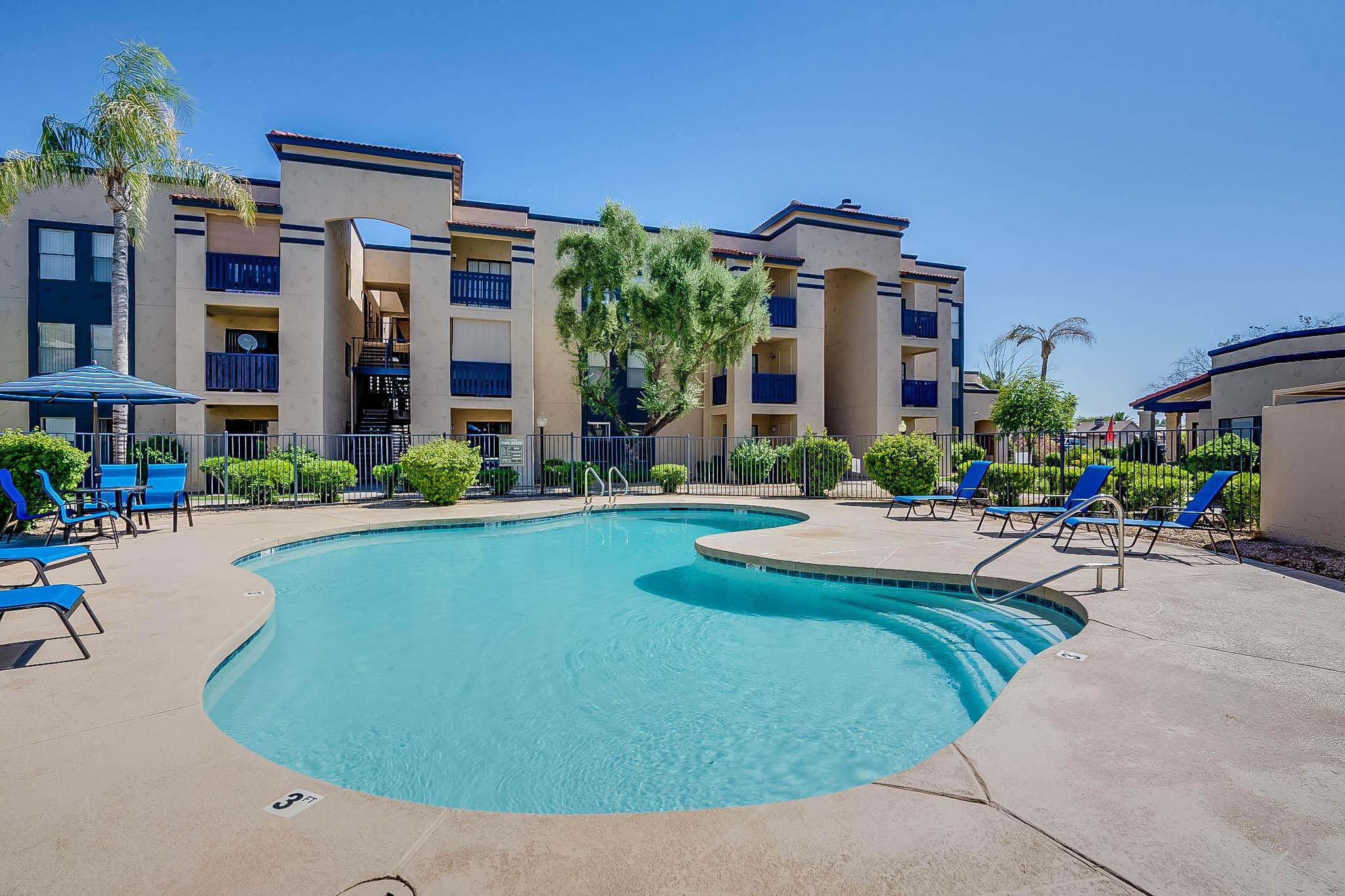 Deer Creek Village, Phoenix (see pics & AVAIL)