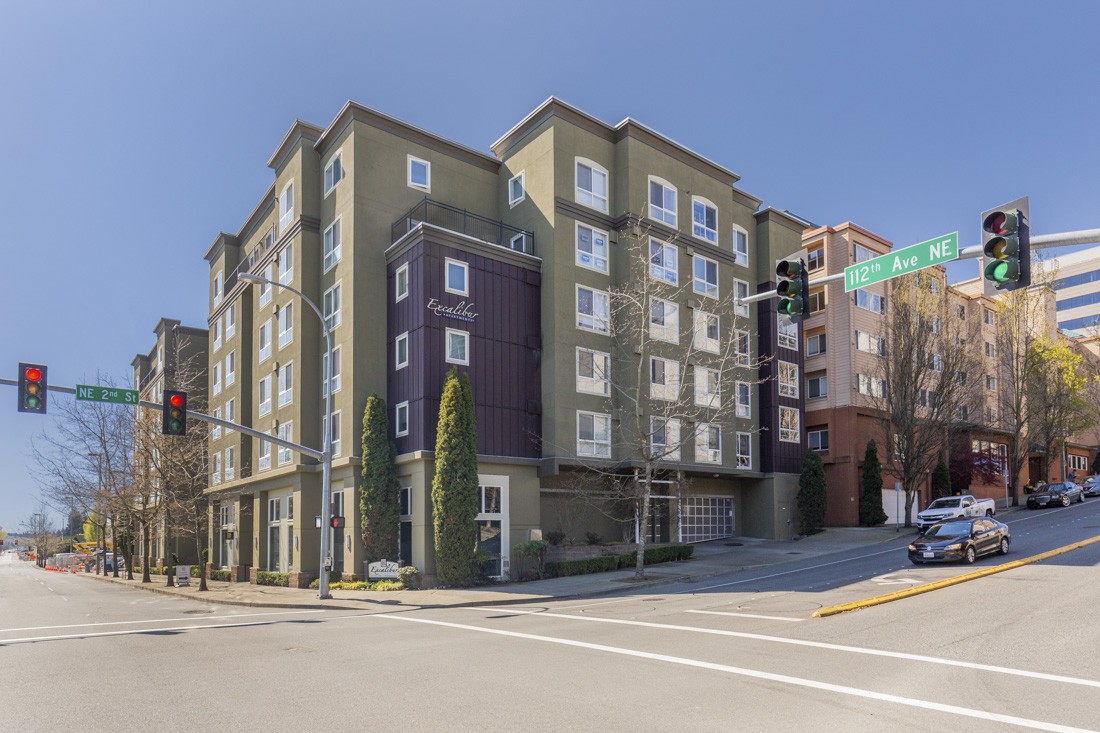 Excalibur, Bellevue (see pics &amp; AVAIL)