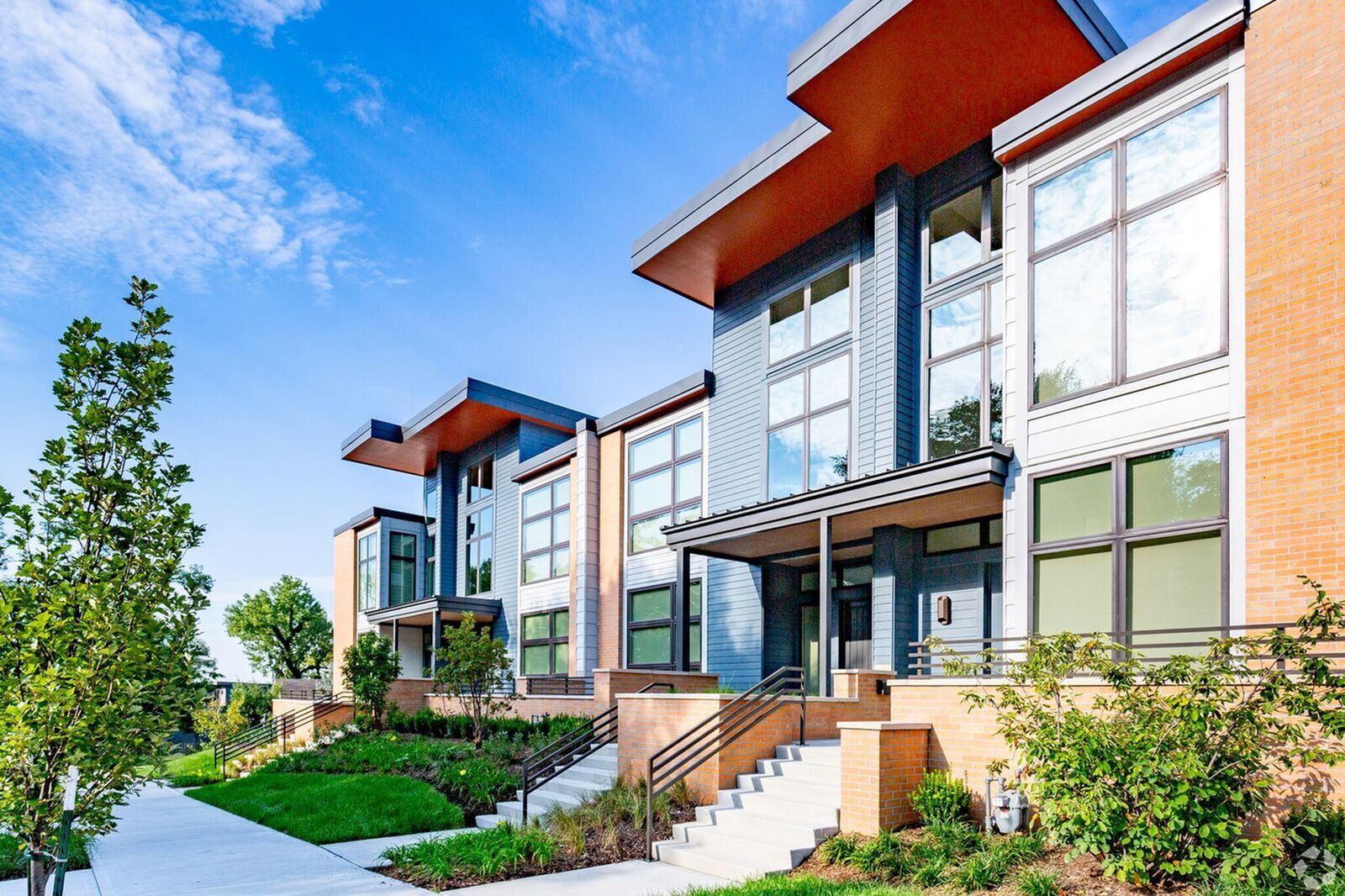 Westside Flats, Kansas City (see pics & AVAIL)