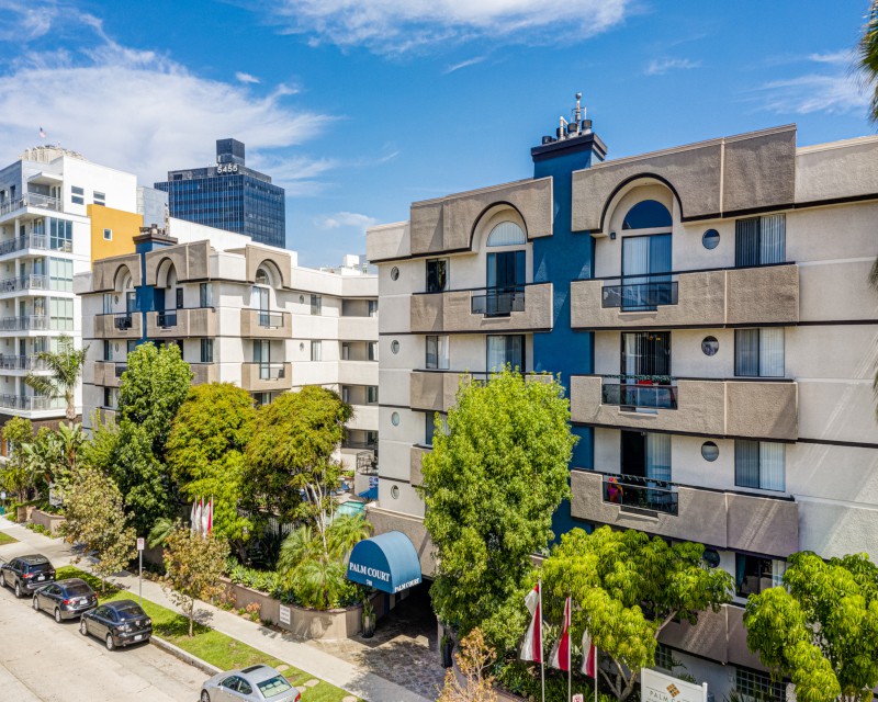 Palm Court Apartments, Los Angeles (see pics & AVAIL)