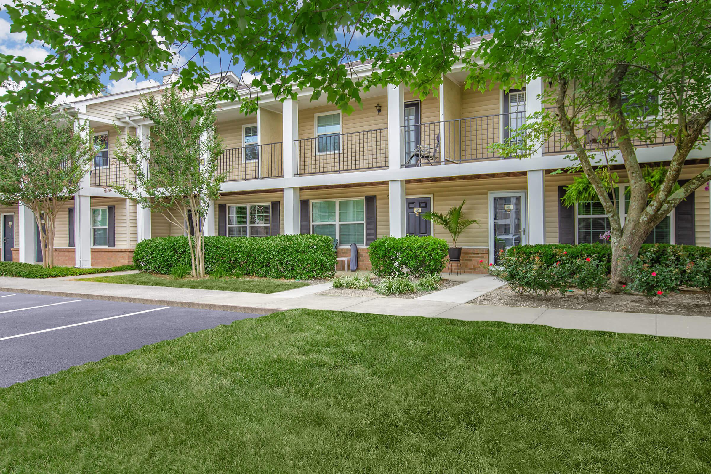 British Woods Apartments, Nashville (see pics & AVAIL)