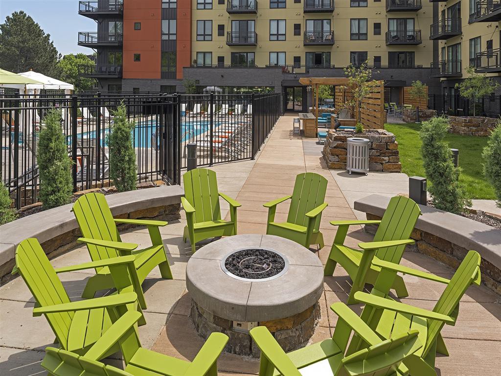 Be The Calhoun Greenway, Minneapolis (see pics & AVAIL)