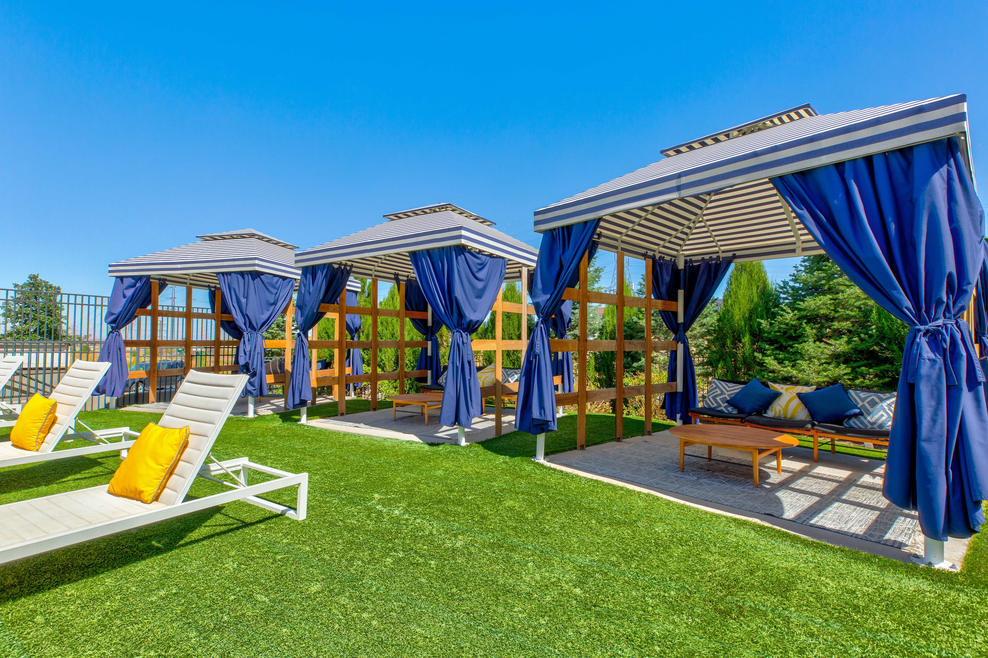 Shadow Ridge in Southlands, Aurora (see photos and availability)