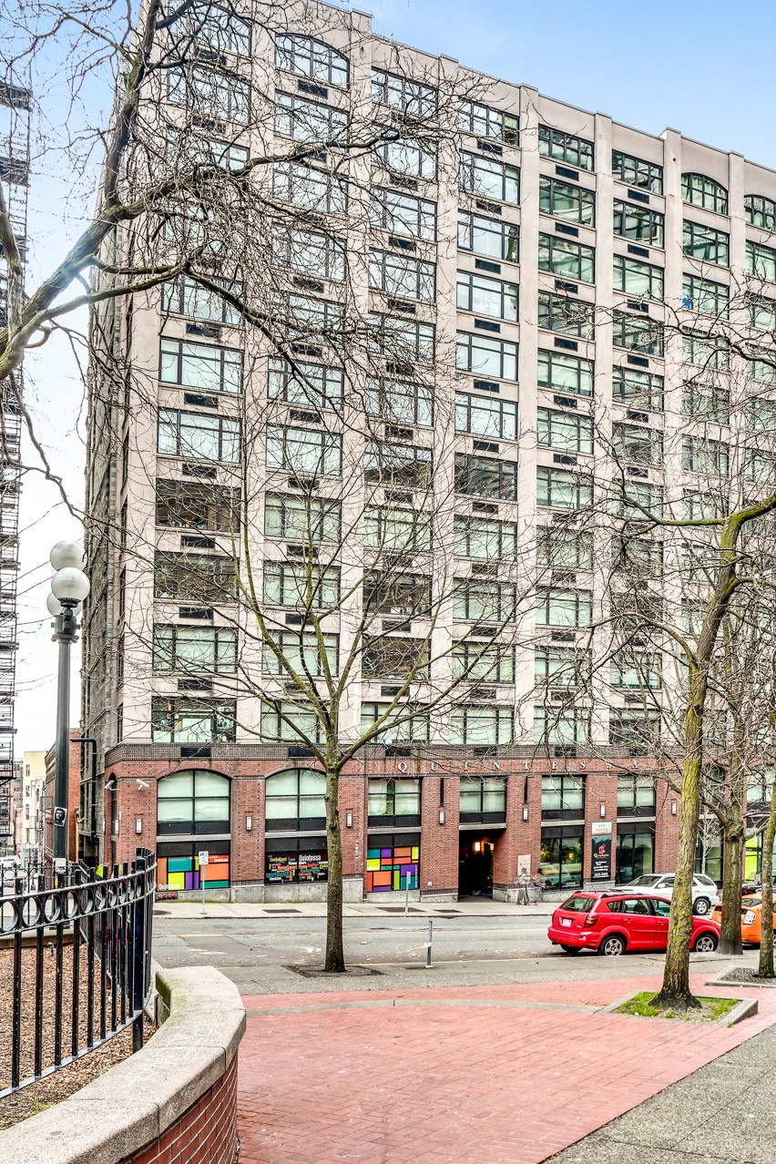 Quintessa Apartments, Seattle (see photos and availability)