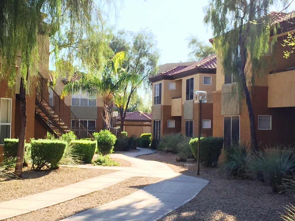 The Retreat, Phoenix (see pics & AVAIL)