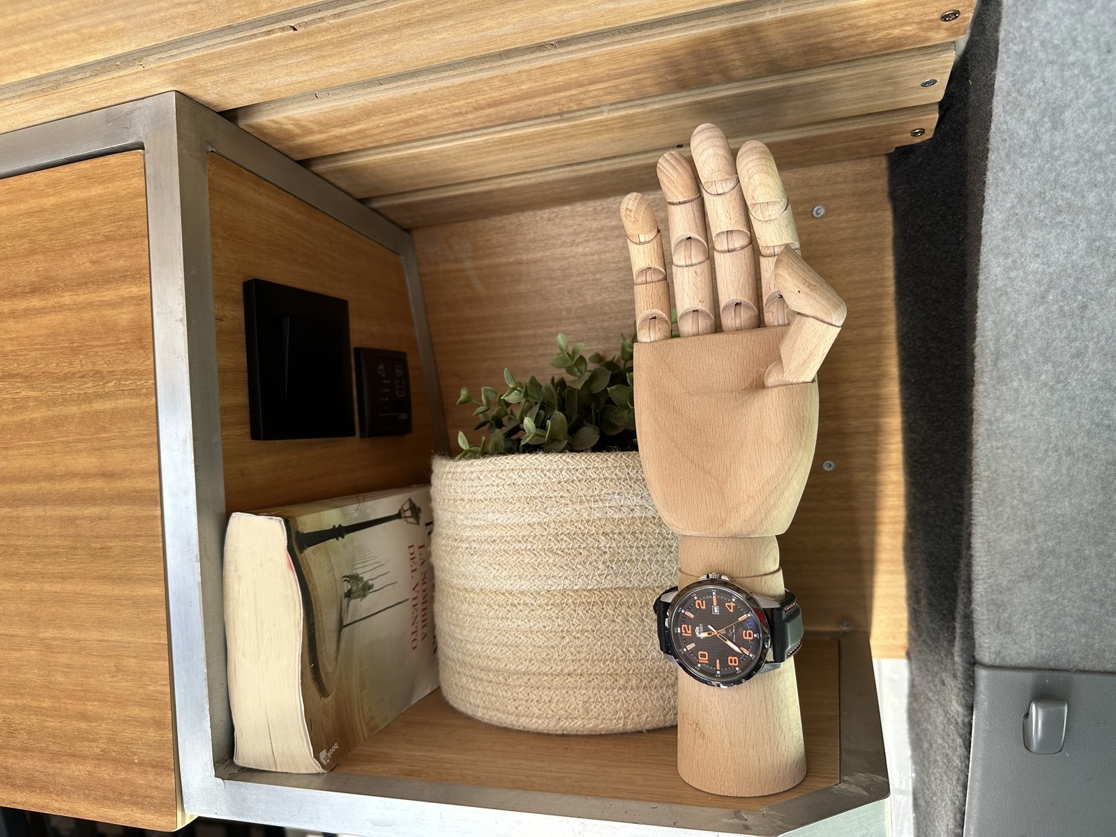 Camper en alquiler en Arona, Tenerife desde 70,00 € "Mercedes Camper Van" Camplify