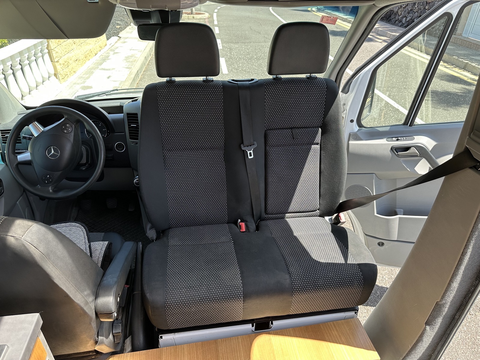 Camper en alquiler en Arona, Tenerife desde 70,00 € "Mercedes Camper Van" Camplify