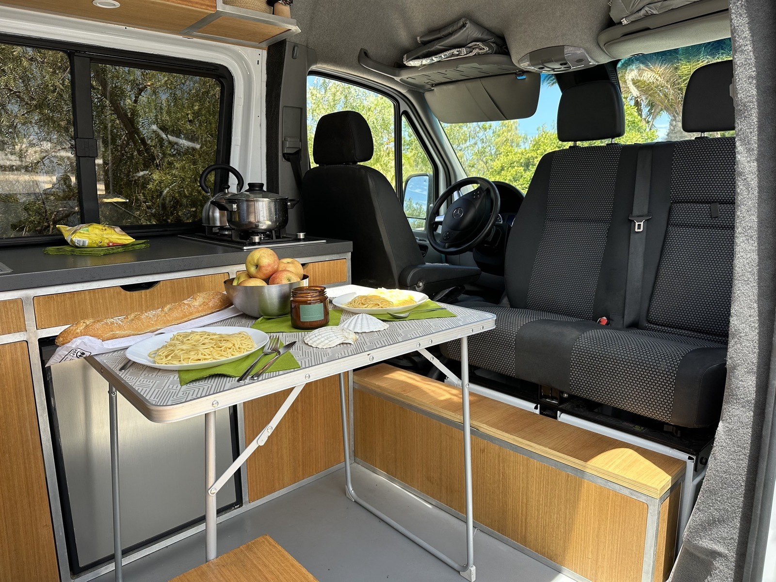 Camper en alquiler en Arona, Tenerife desde 70,00 € "Mercedes Camper Van" Camplify