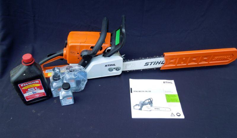 Lot 41 Stihl MS250 18" Chain Saw with Extras