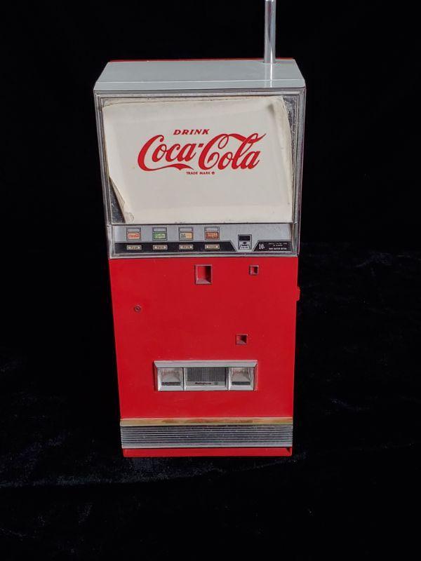 Vintage Coca Cola Vending Machine Radio