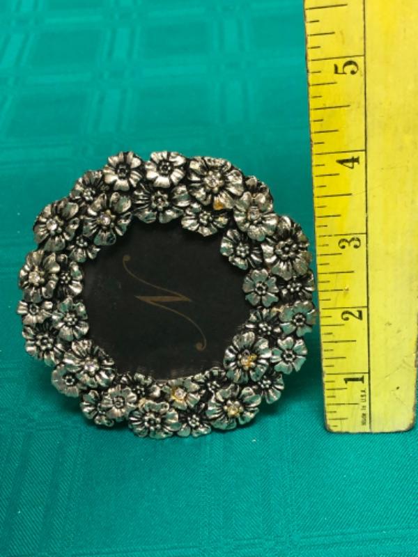 Small picture frames