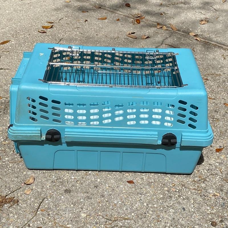 Petmate Double Door Deluxe Pet Crate