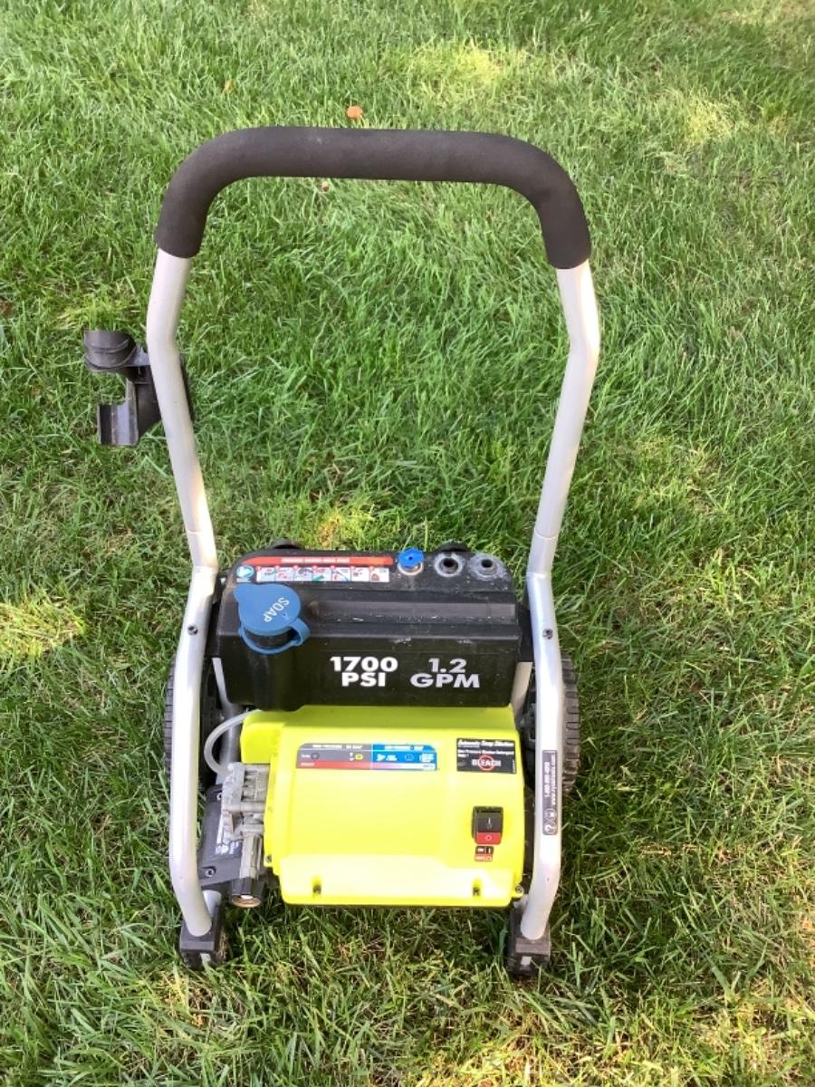 G1418 Ryobi Pressure Washer