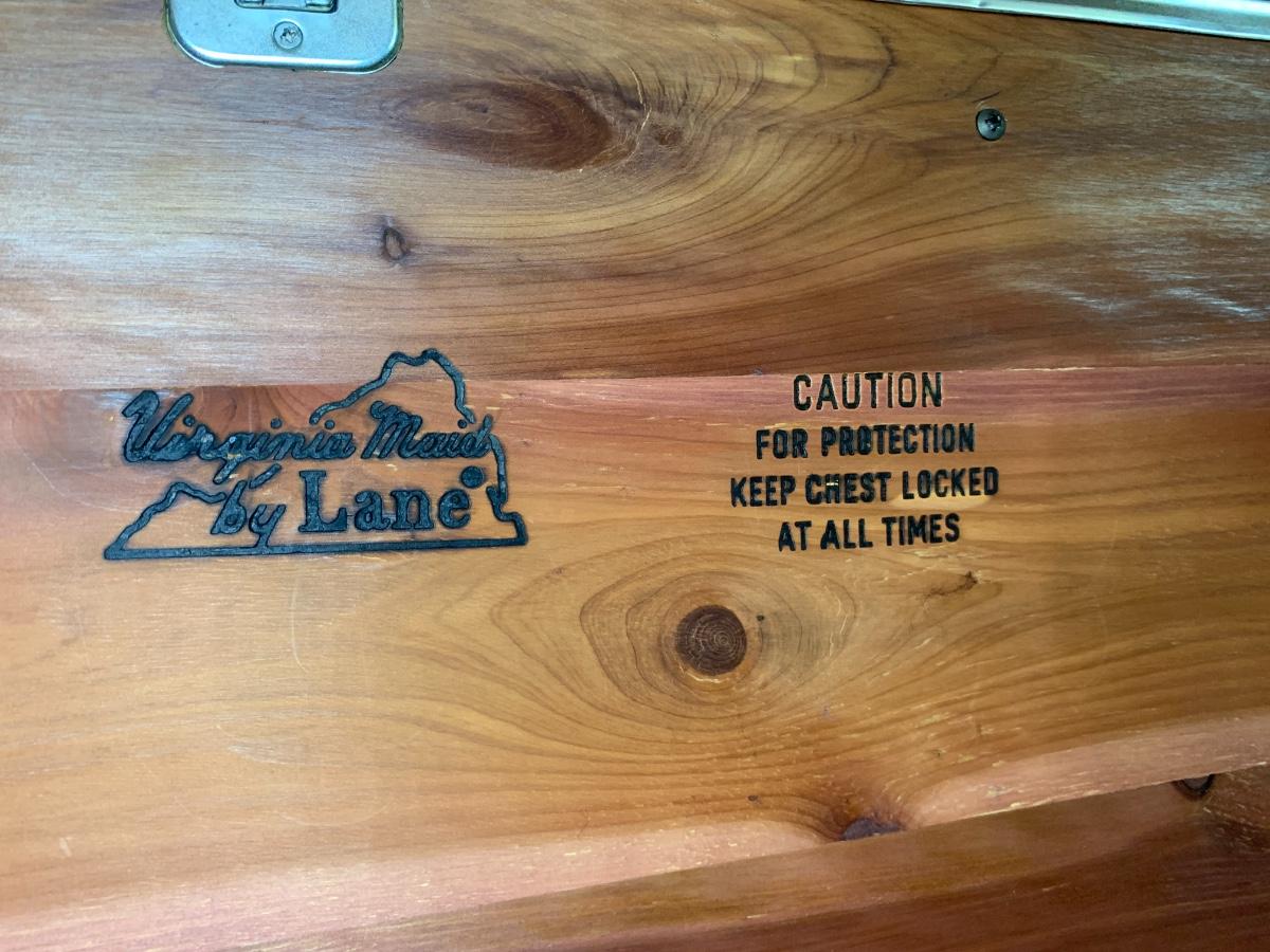 Cedar Lane Chest with Cushion