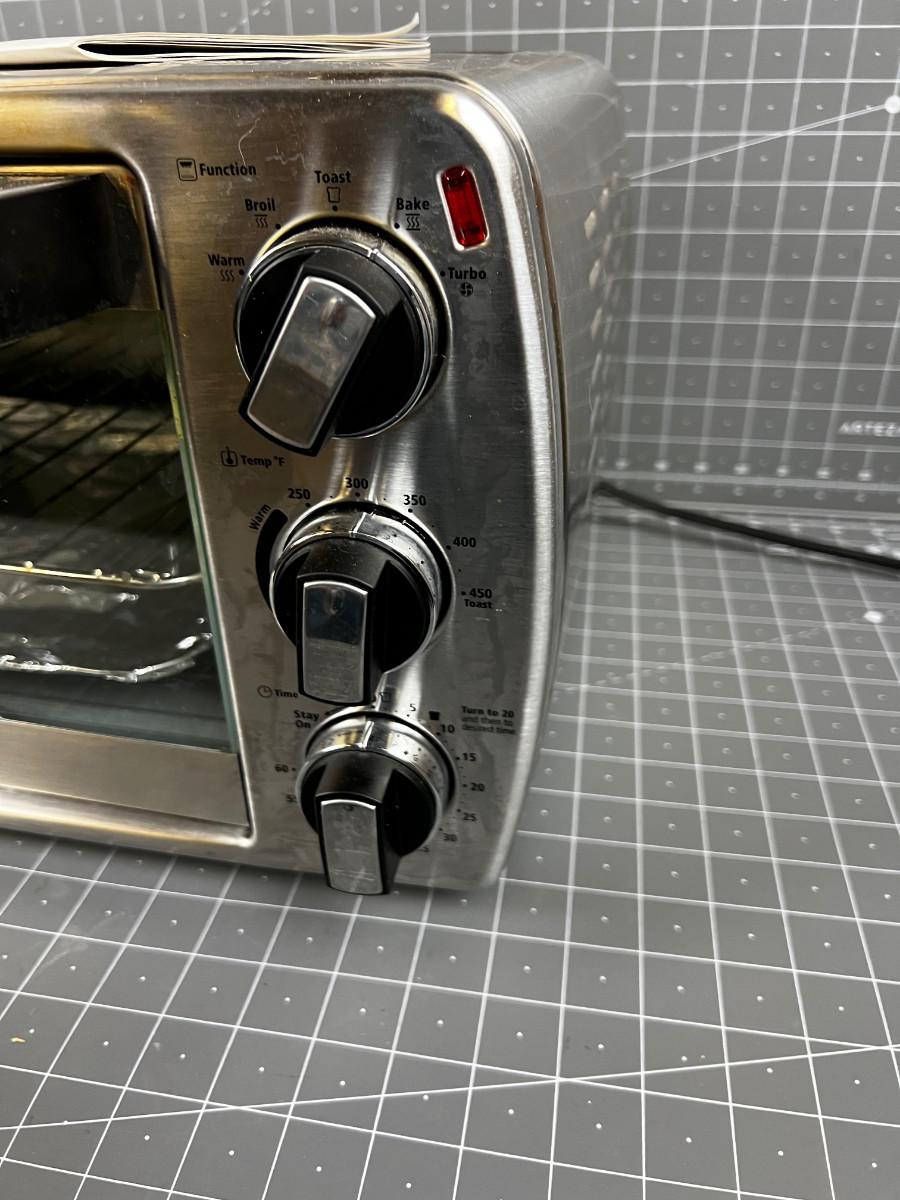 Good Cleaned up OSTER Toaster Oven Used