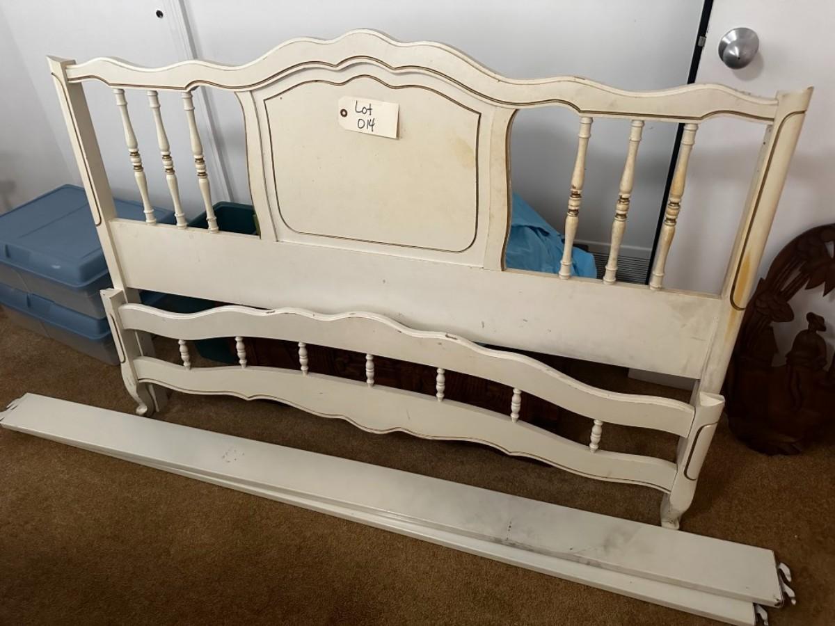 Vintage Dixie French Provincial Full size bed only