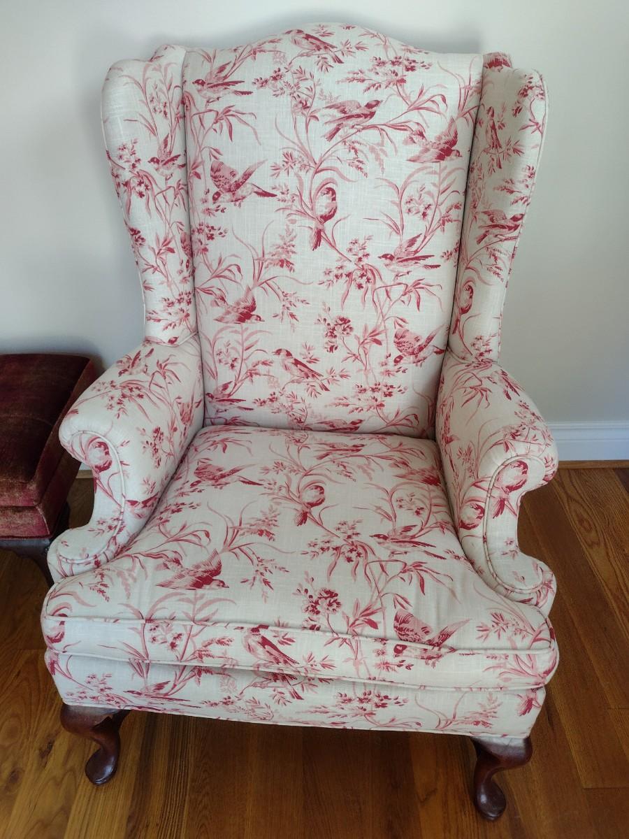 Traditional Wingback Chair Queen Ann Legs Choice B