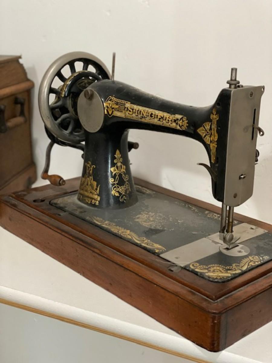 Vintage Portable Singer Sewing Machine