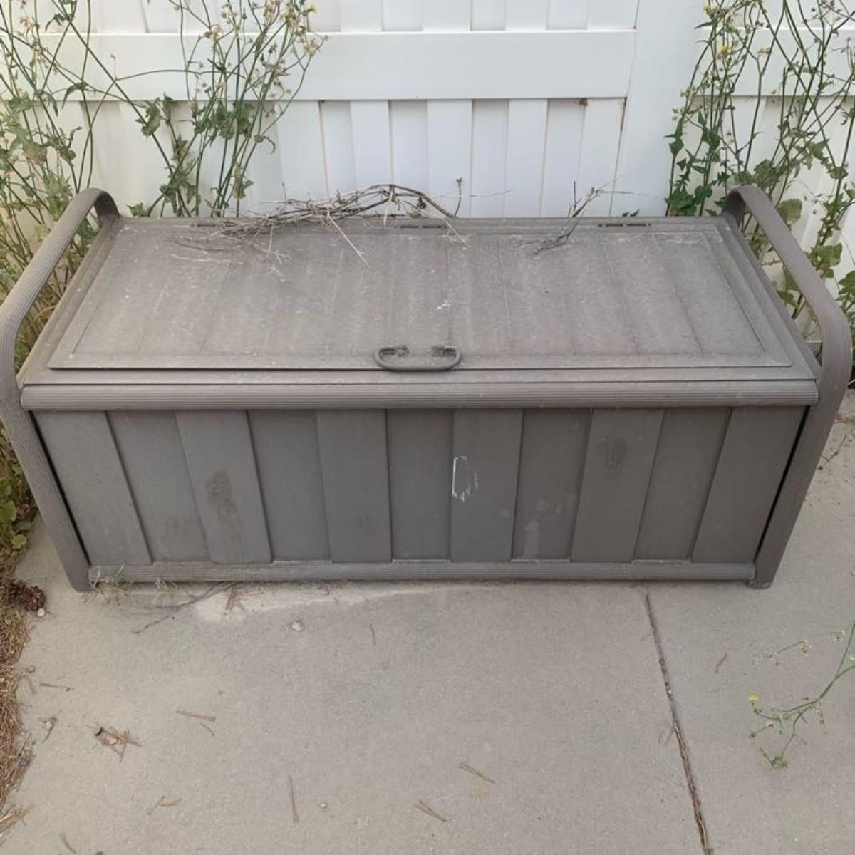 Outdoor Storage Bin with Seat & Pad